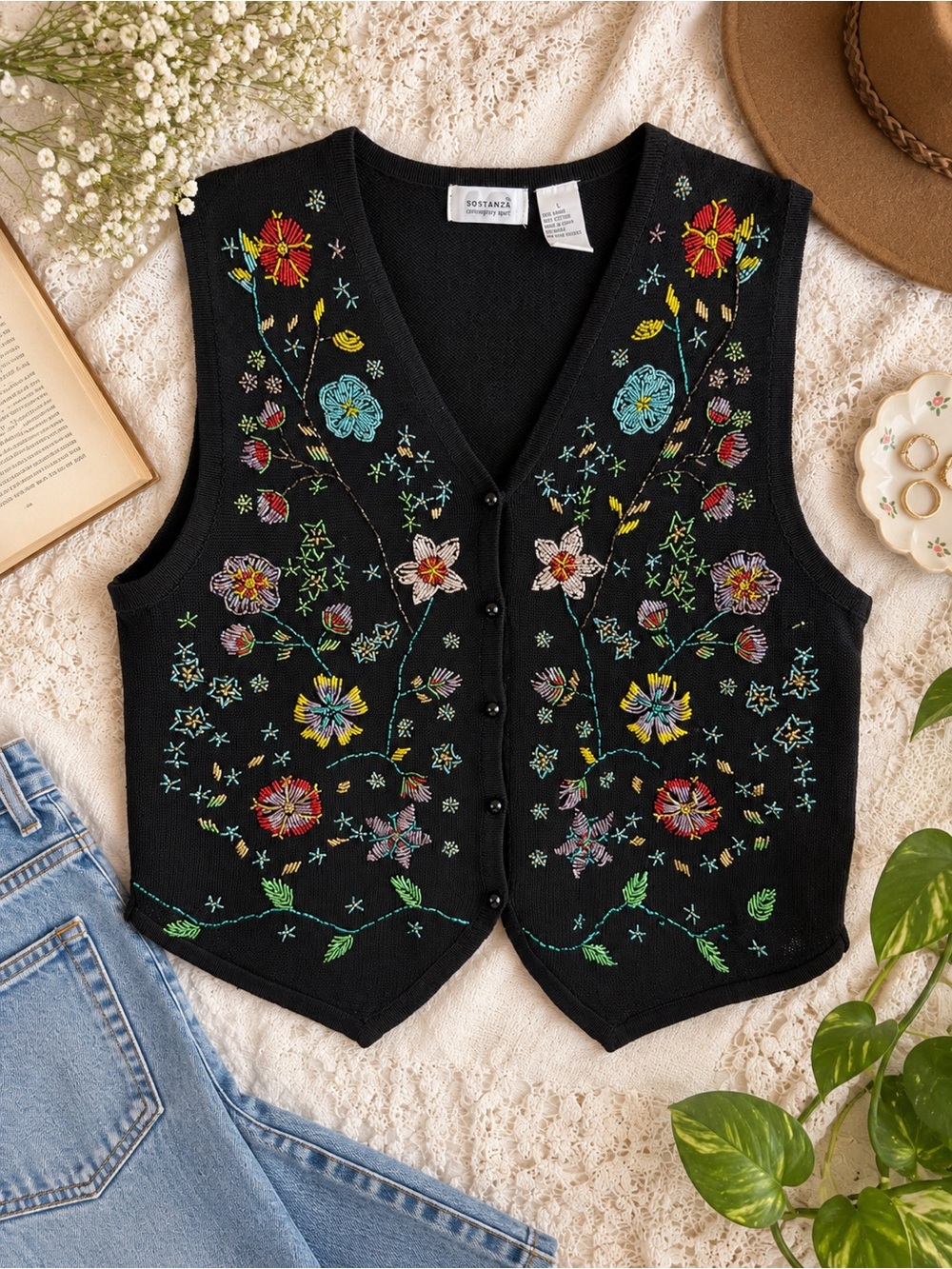 Sostanza Black Floral Embroidered Knit Sweater Vest